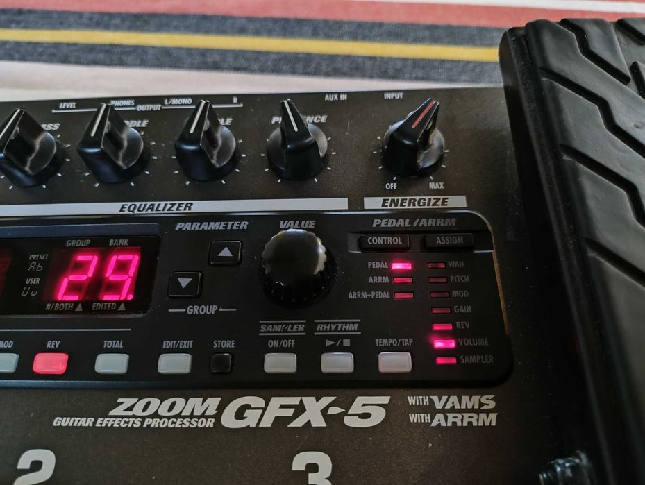 Procesor efektów / multiefekt gitarowy Zoom GFX-5
