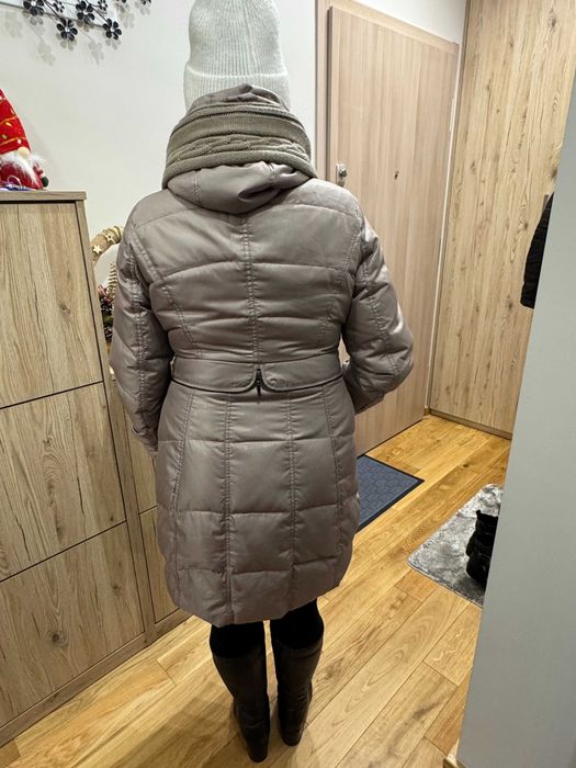 Damska długa kurtka płaszcz z kapturem  naturalny puch beżowa 42