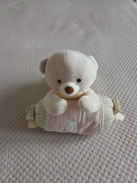 Poduszka ochronna z misiem Newborn.