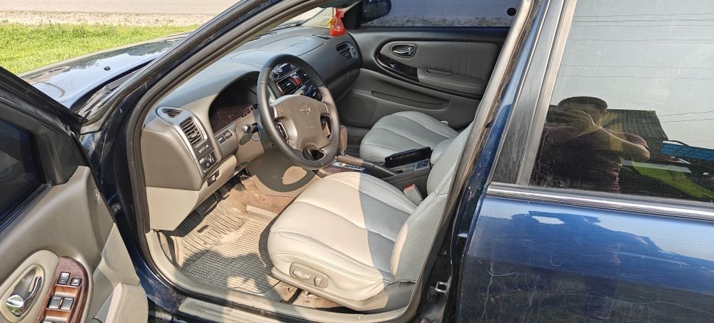 Nissan maxima a33