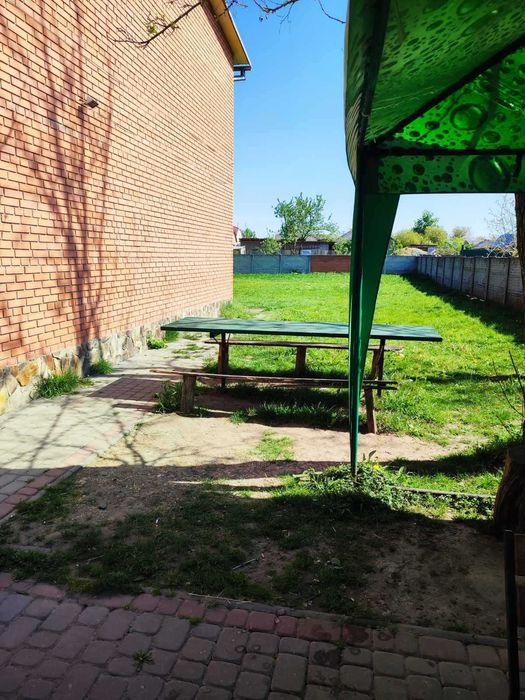 Продається діючий, прибутковий магазин у с. Віднів, 15 км від Львова