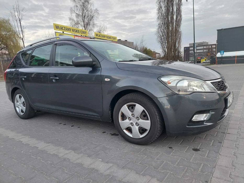 Kia Ceed kombi. Benzyna - gaz. Silnik 1.6