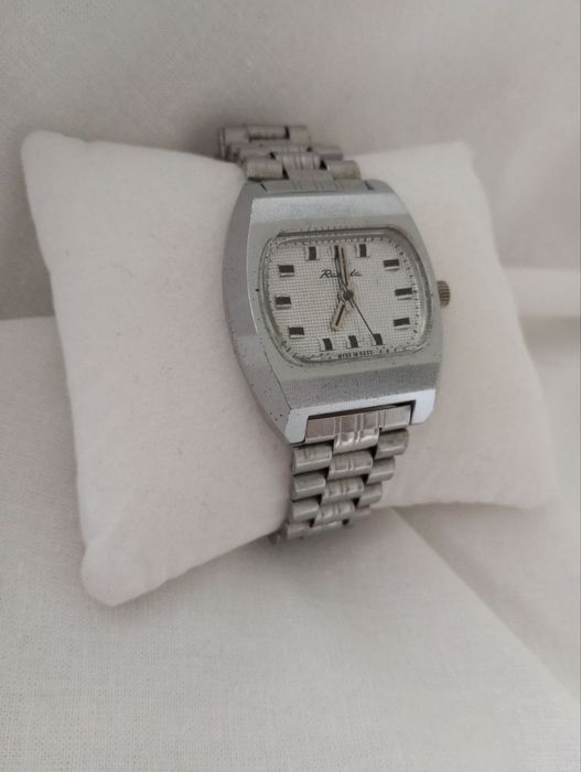 Механічний годинник ракєта "бейкер"