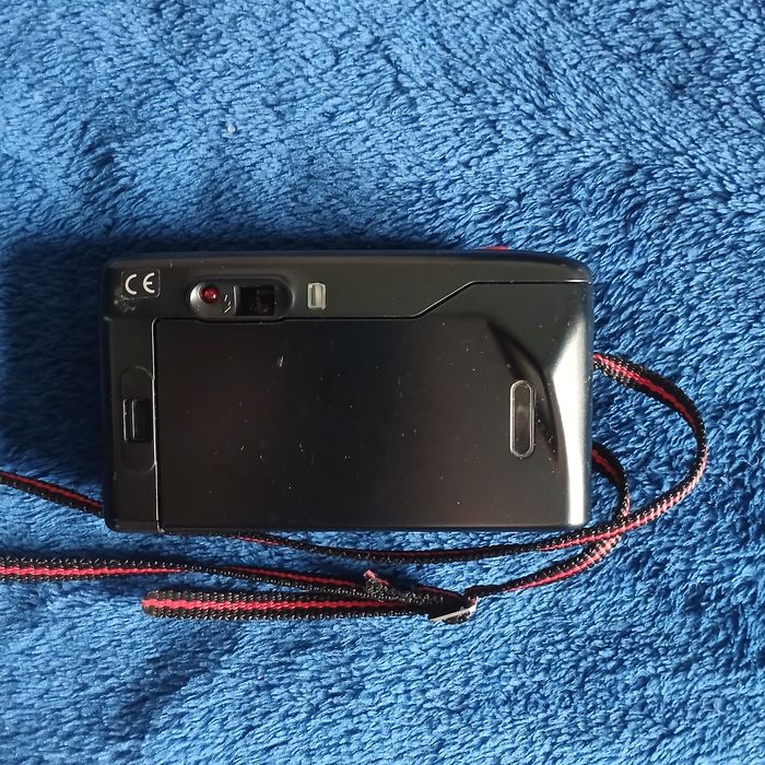 Плівковий Yashica MG-2