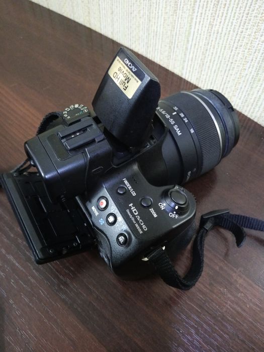 Цифровий фотоапарат SONY SLT-A37