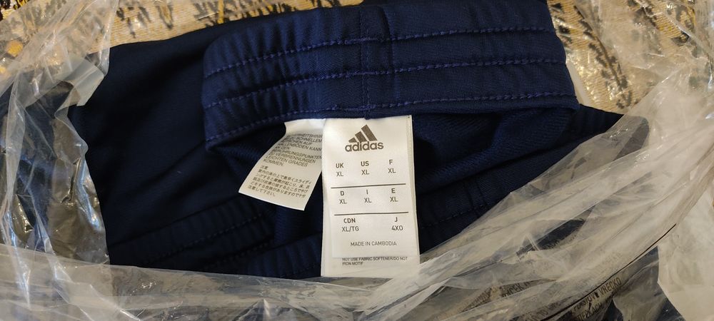 Okazja Nowa niższa cena Spodnie dresowe Adidas xl