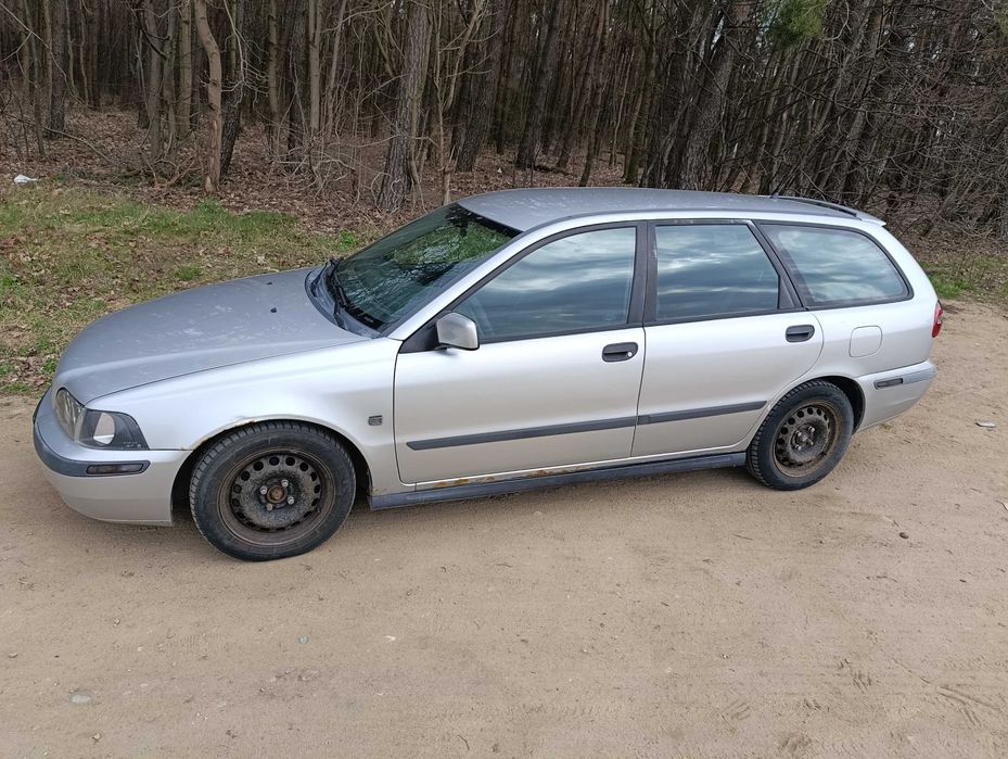 Samochód osobowy Volvo V40 2004r