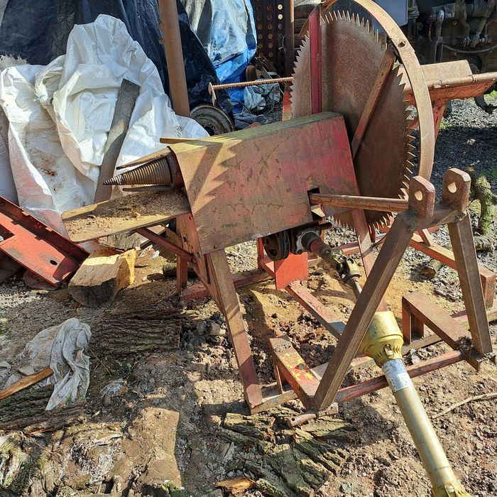 Дровокол циркулярка від вома