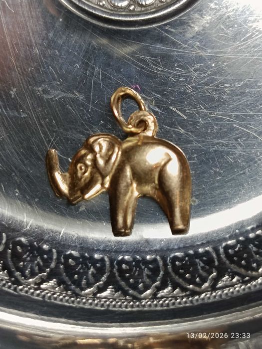 Elefante Ouro Português Contrastado 19,2 Quilates 1,3 cm