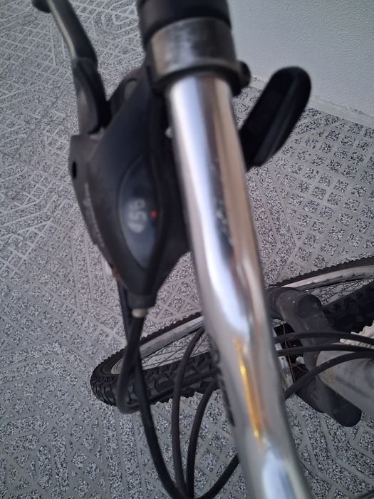 Bicicleta, velha mas boa, meu número para mais informações 912370009