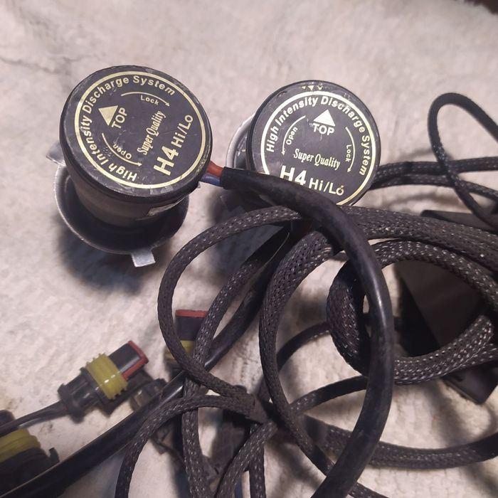 H4 : биксенон комплект , галогенные  2 шт.