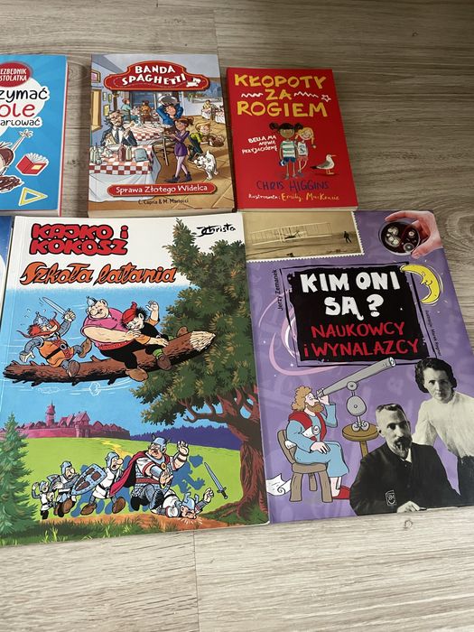 Zestaw różnych książek