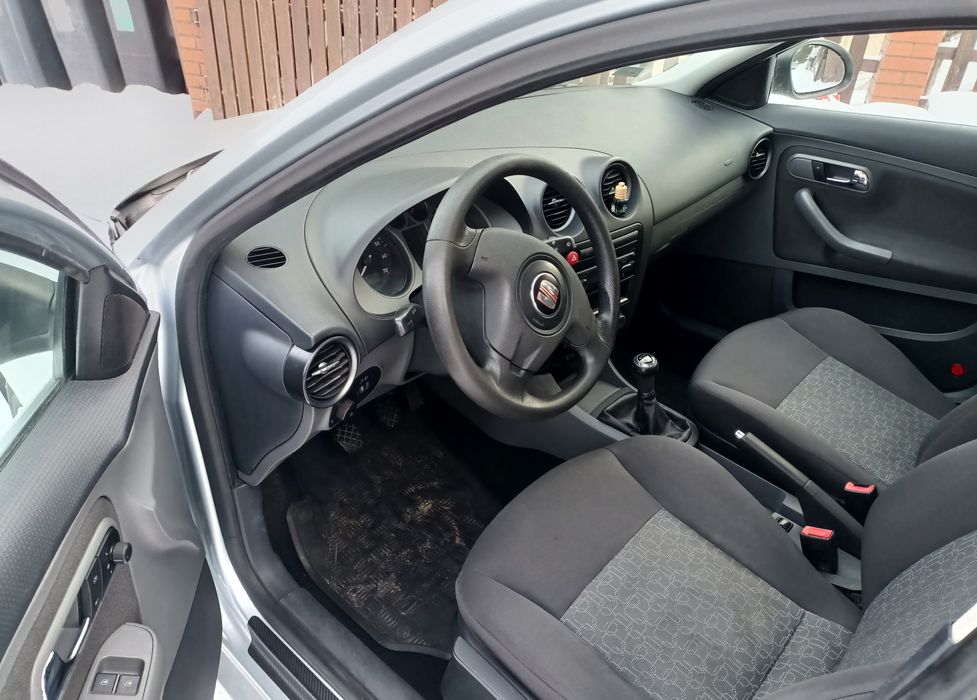 Sprzedam Seata Ibizę FL