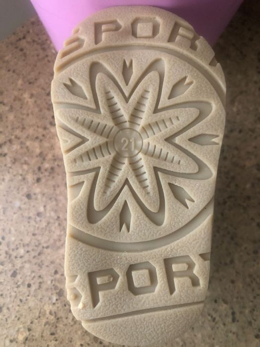 Продам детские угги