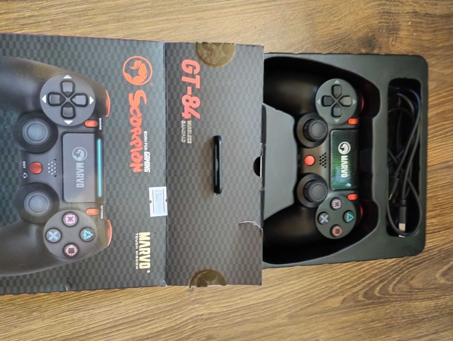 Джойстик повністю новий.