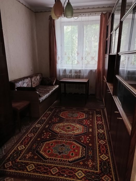 Продам 3к квартиру Космонавтів/10 квартал