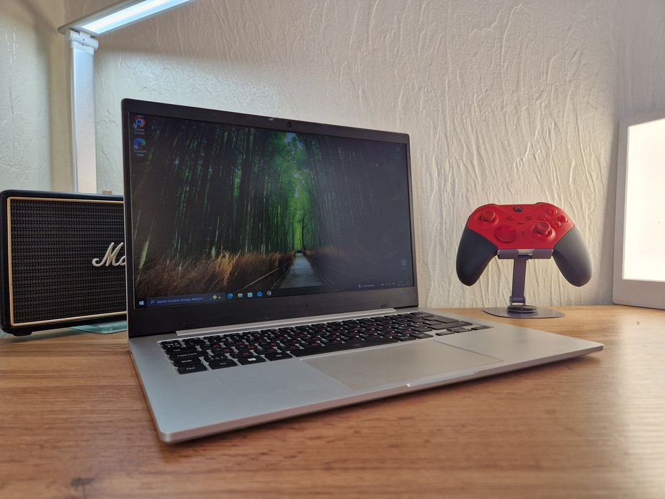 Samsung Galaxy Book Snapdragon 7 gen 2 4/128