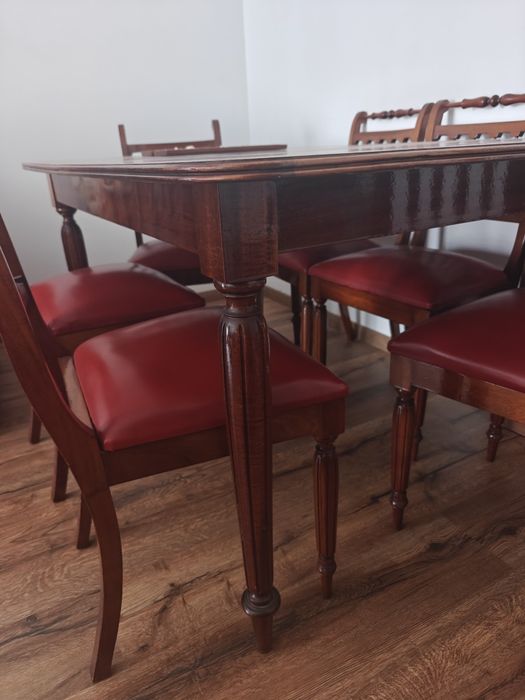 Mesa de jantar madeira com 6 cadeiras — preço para levantar rápido