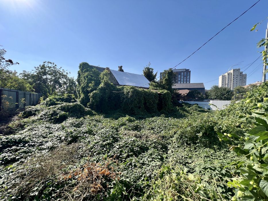 Продам земельный участок 13соток,Киев, Проспект Лобановского,62