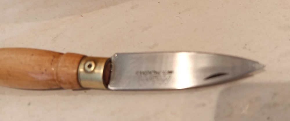 Porta Chaves,madeira com Canivete e garfo, lâmina MAM Inox  Palaçoulo