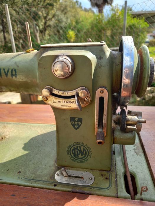 Máquina de costura Oliva CL 50