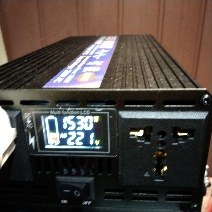 Інвертори 12 х220 з чистим сінусом вихідного струму  4000 вт та 3000вт