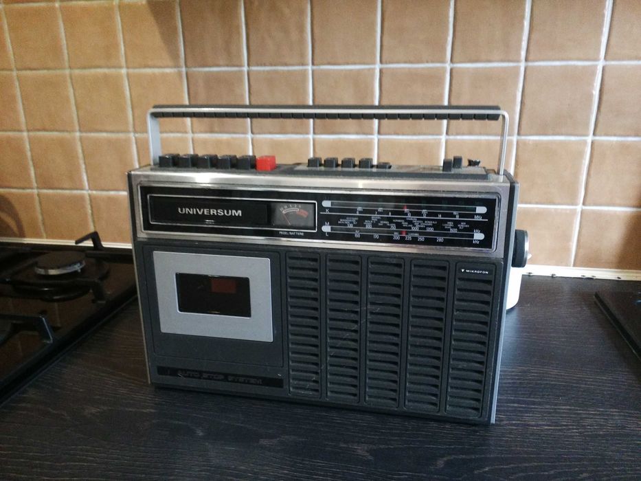 Sprzedam radiomagnetofon Uniwersum CTR-2369