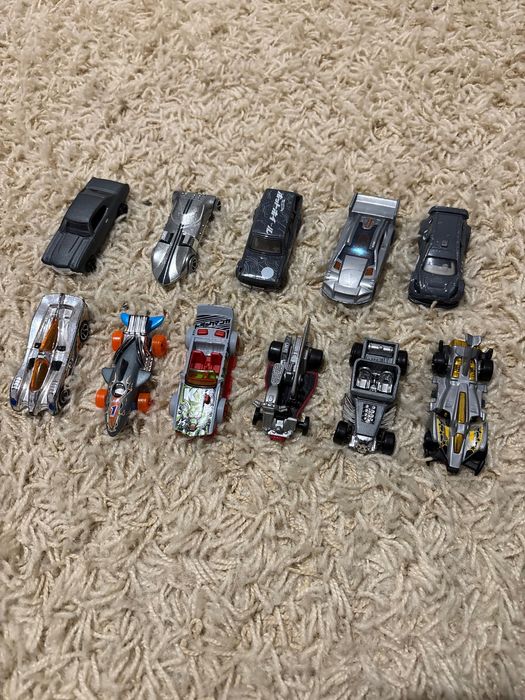 Машинки Hot Wheels