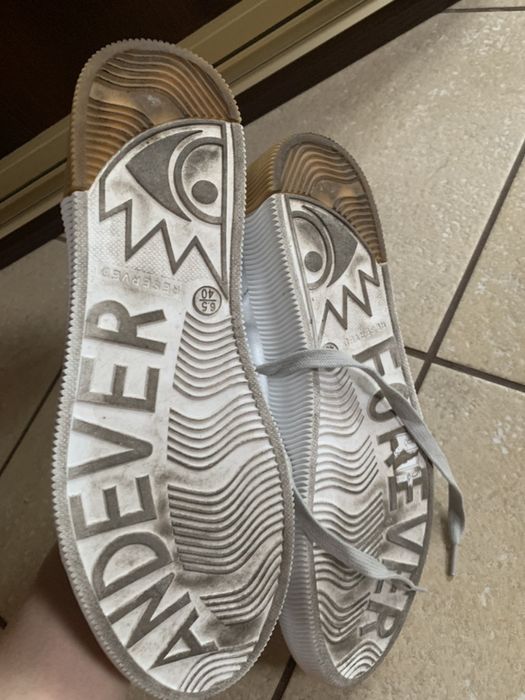Buty reservd