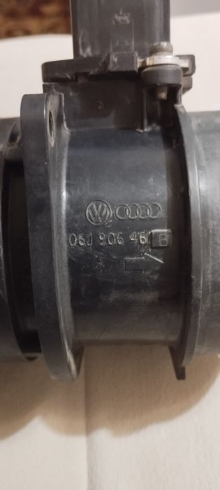 Росходомір повітря vag 06j 906 461 фірми hitachi