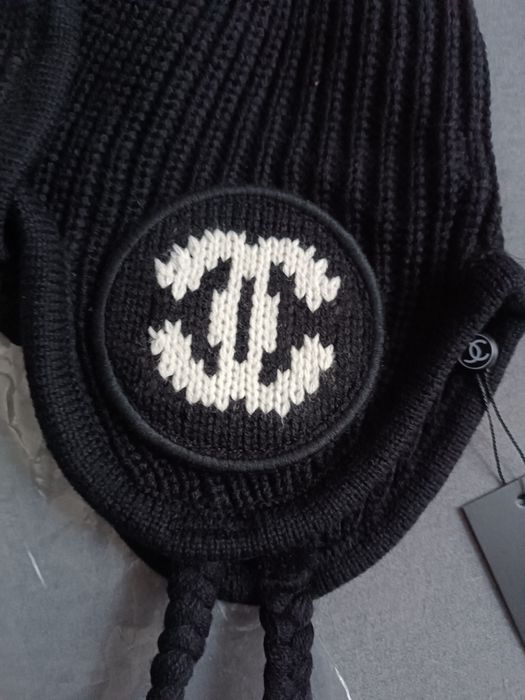 Modna czapka designerska glam