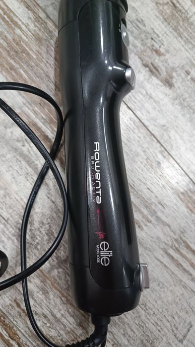 Фен-щетка Rowenta BRUSH ACTIV