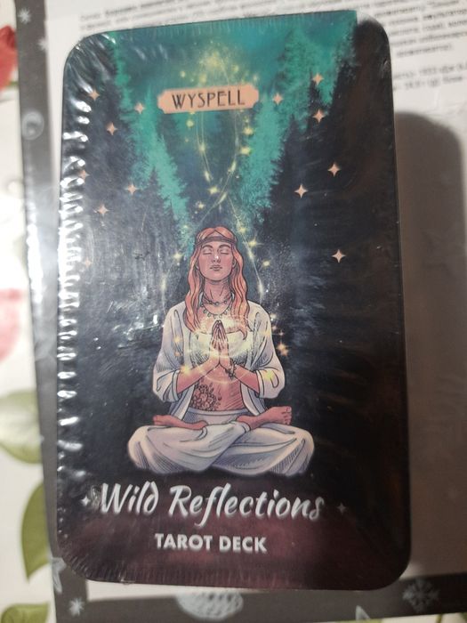 Карты таро новые в плёнке,в железной коробке.