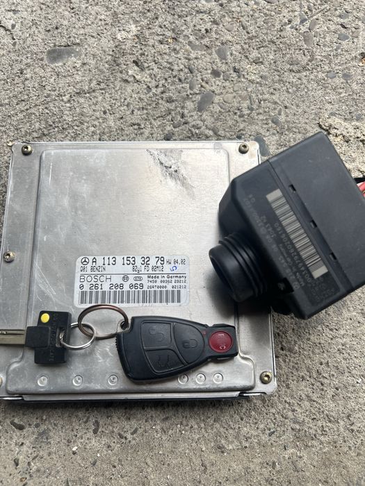 Блок управліня мотора мерседес w220 m113