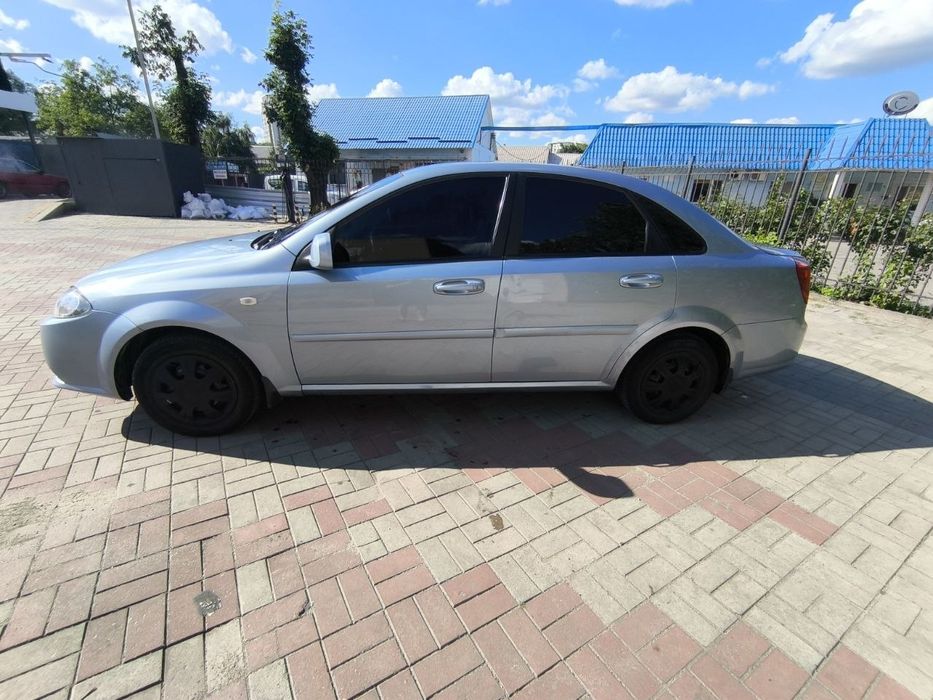 Daewoo dentra, lacetti 2013року