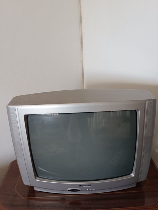 Televisão excelente estado