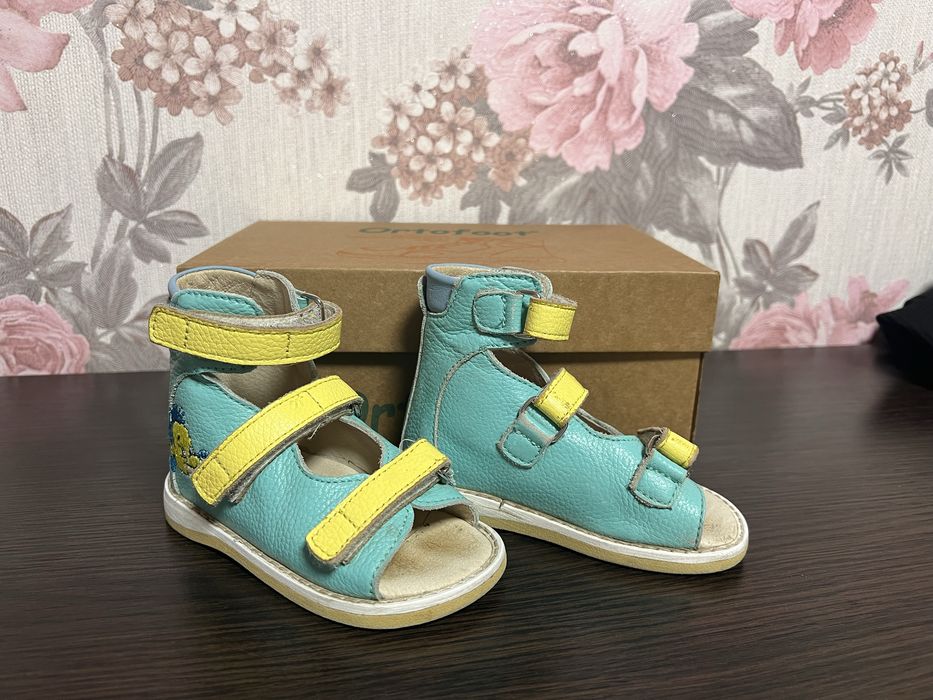 Ортопедичкі босоніжки