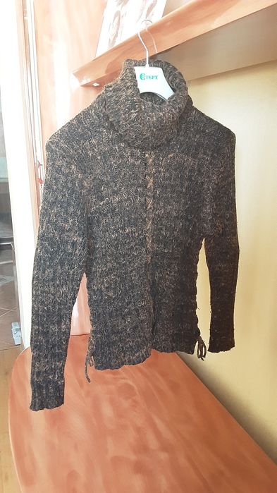 450 грнТеплий вовняний светр/свитер Hand Made розмір 46-48