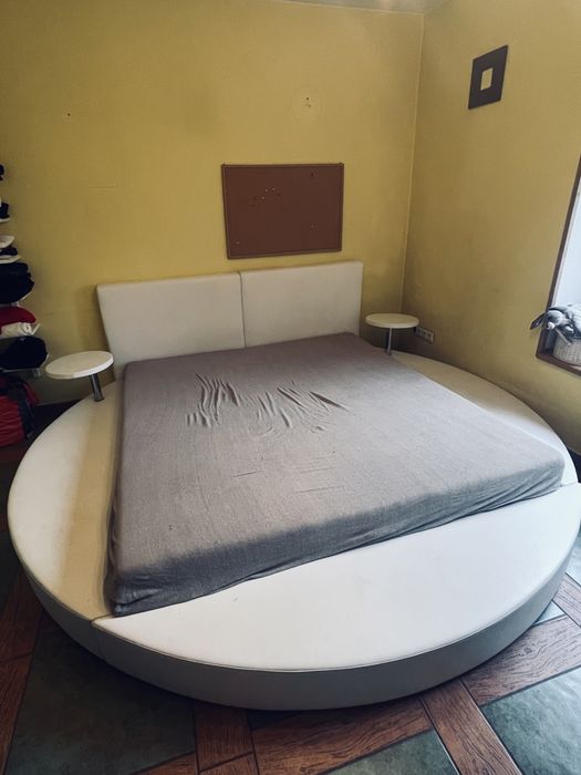 Łóżko dwuosobowe okrągłe