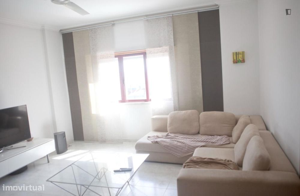 Quarto - localizado em Lisbon