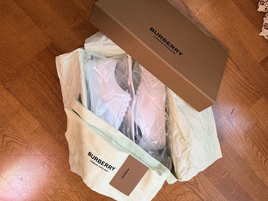 Кеди Burberry жіночі оригінал!