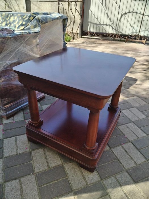 Журнальний стіл Drexel Heritage