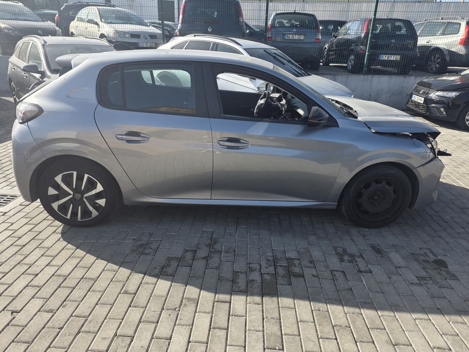 Peugeot 208 1.2 75cv