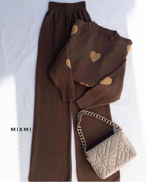 Продам Теплий костюм 750