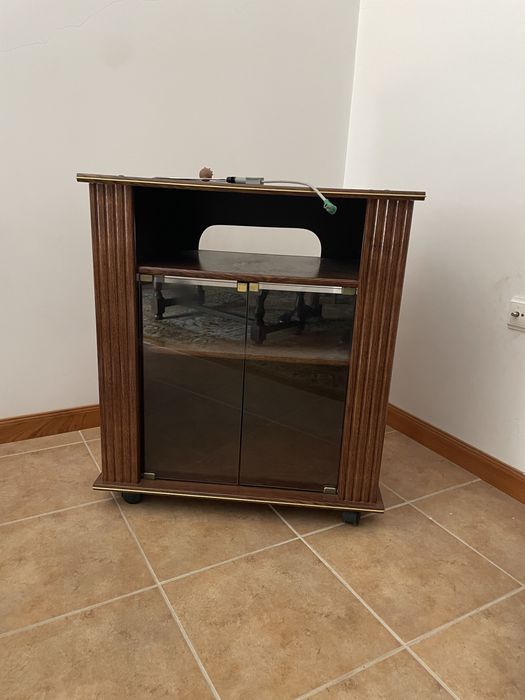 Sala de estar/jantar completa e um quarto
