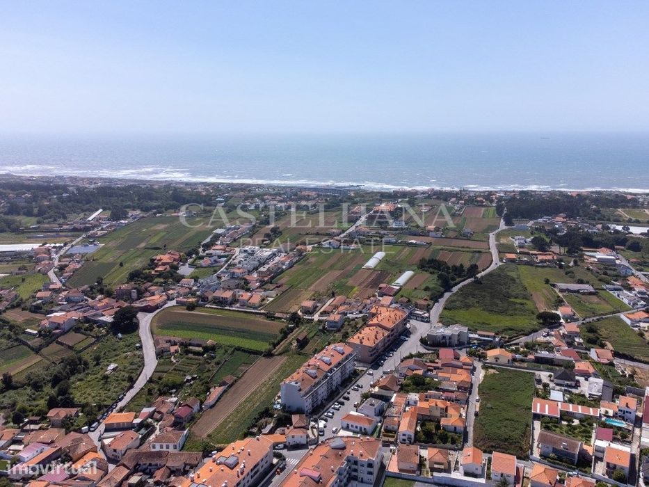 Terreno Urbano para habitação, comercio ou serviços, com vistas de mar
