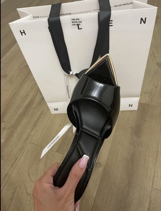 Мюлі чорні лаковані