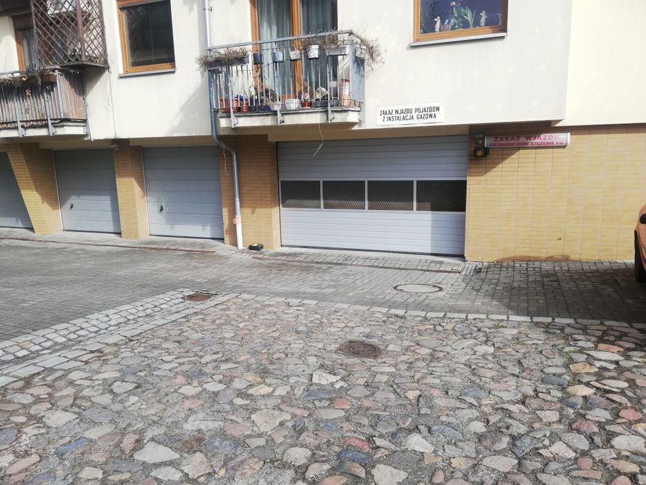 Miejsce postojowe, tandem, 30m², Oporów, Wrocław