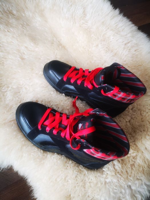 Buty Reebok damskie Ładne Wysokie Czarne rozm. 39 stan jak nowe !!!