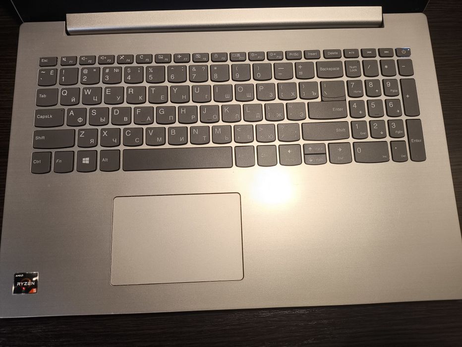 Lenoyo ideapad 330-15ARR